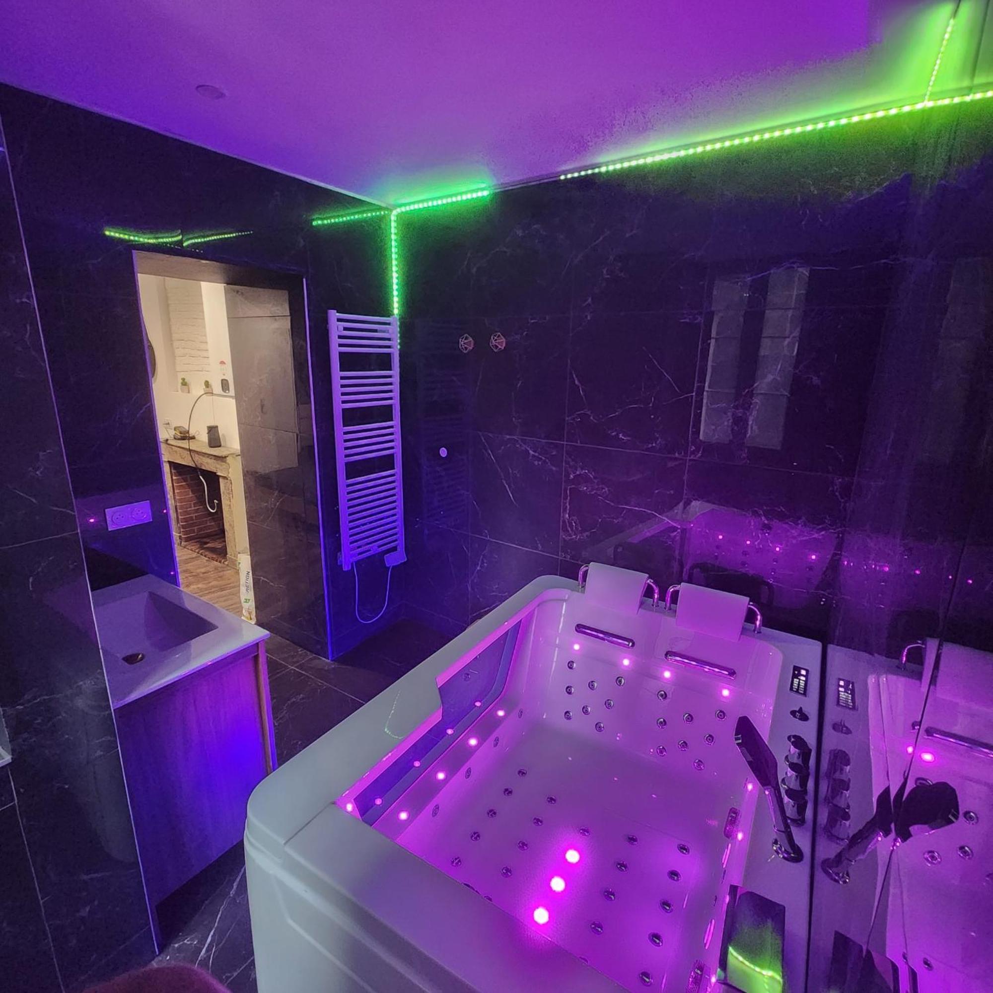 Loveroom Apartment Pau